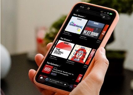 Image of a phone with small images 